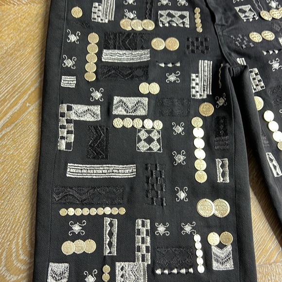 DONDUP Black Jeans with Embellishments snd Embroidery - Picture 11 of 15